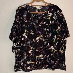 Everleigh Women's Black Floral Print Short Sleeve Pullover Blouse‎